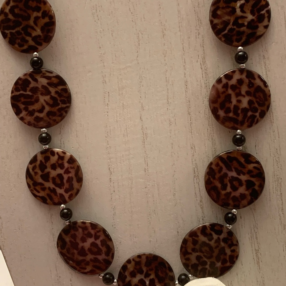 Handmade Animal Print Beaded Necklace - Picture 2 of 8